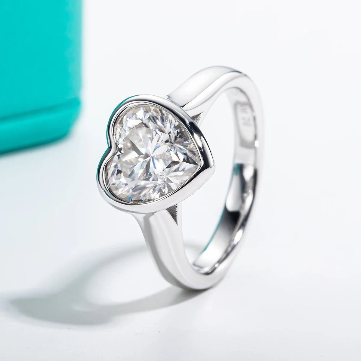 Sarah 3 Carats Silver Platinum Plated Engagement Ring