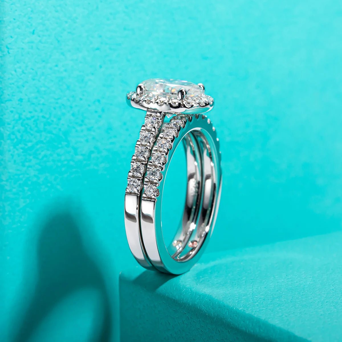 Tsu 2.65 Carats Platinum Plated + Wedding Band
