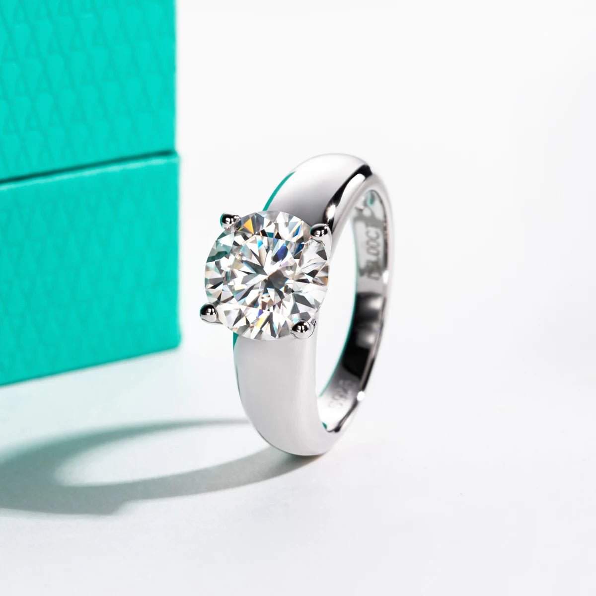 Ksenia 3 Carats 18K Gold Plated