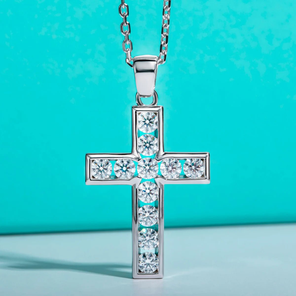 Matthew 2.2 Carats Silver Cross Pendant Necklace