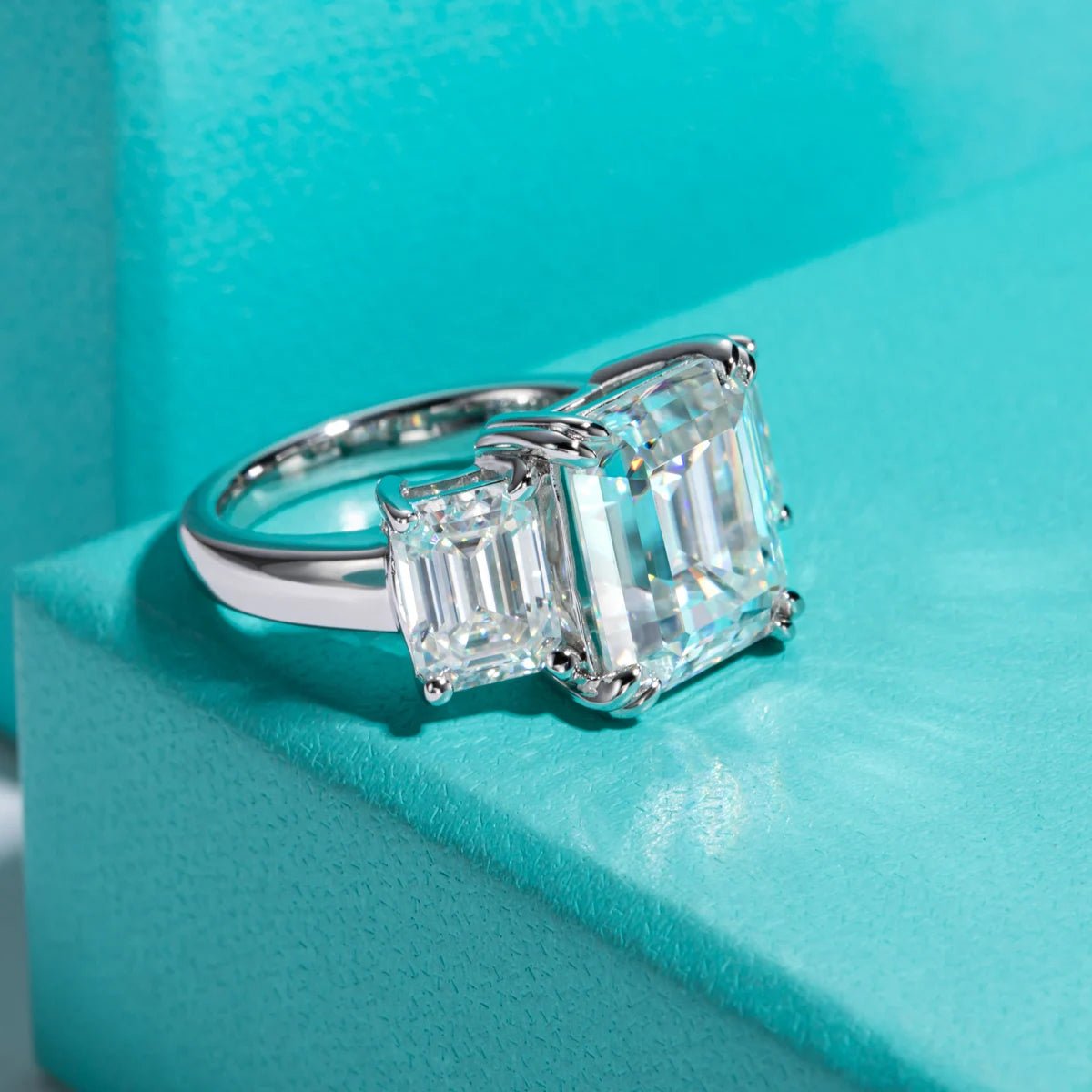 Amalia 12 Carats 18k Gold Plated Engagement Ring