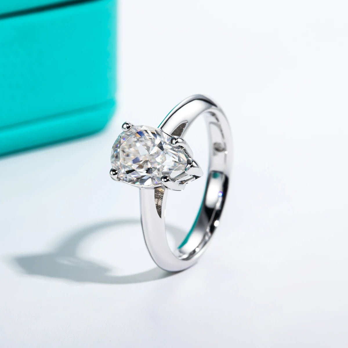 Estelle 2.5 Carats Moissanite Engagement Rings