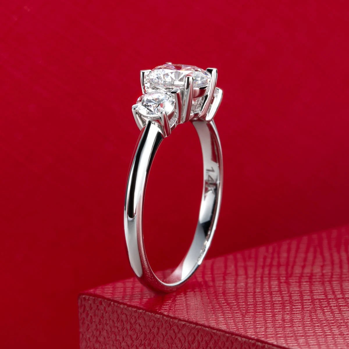 Sierra 2.60 Carats Solid 14K Gold Lab Grown Diamonds Engagement Ring