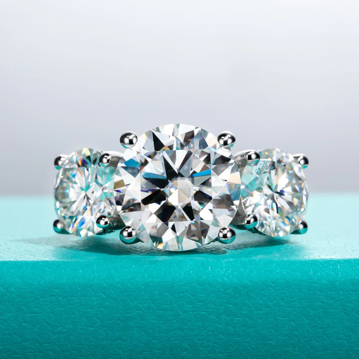 Shelley 11 Carats Solid Silver Platinum Plated Engagement Ring