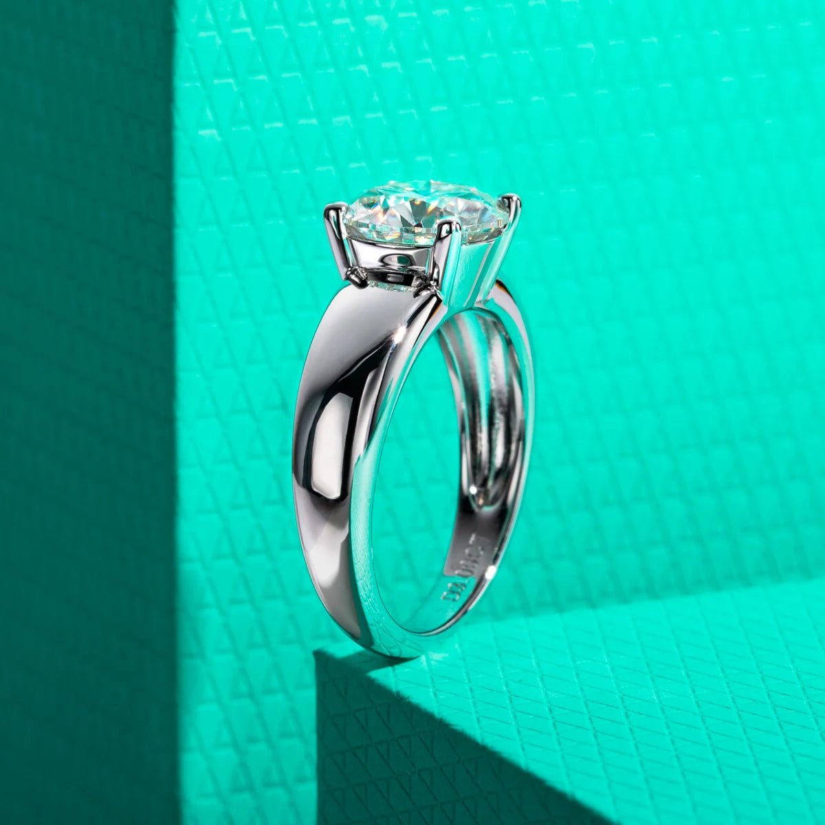Ksenia 3 Carats 18K Gold Plated