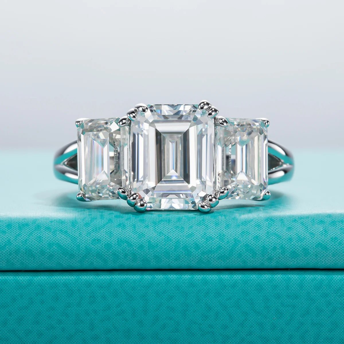 Amelia 5 Carats Silver Platinum Plated Engagement Ring