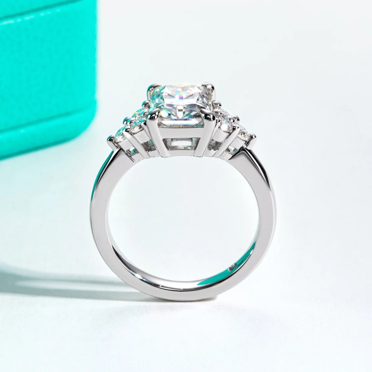 Kelsey 3 Carats Moissanite Engagement Ring