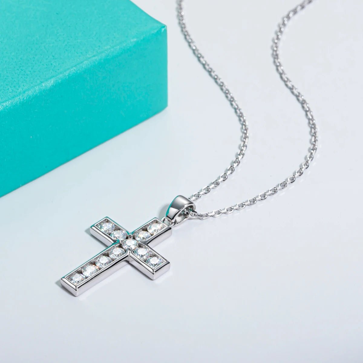 Matthew 2.2 Carats Silver Cross Pendant Necklace