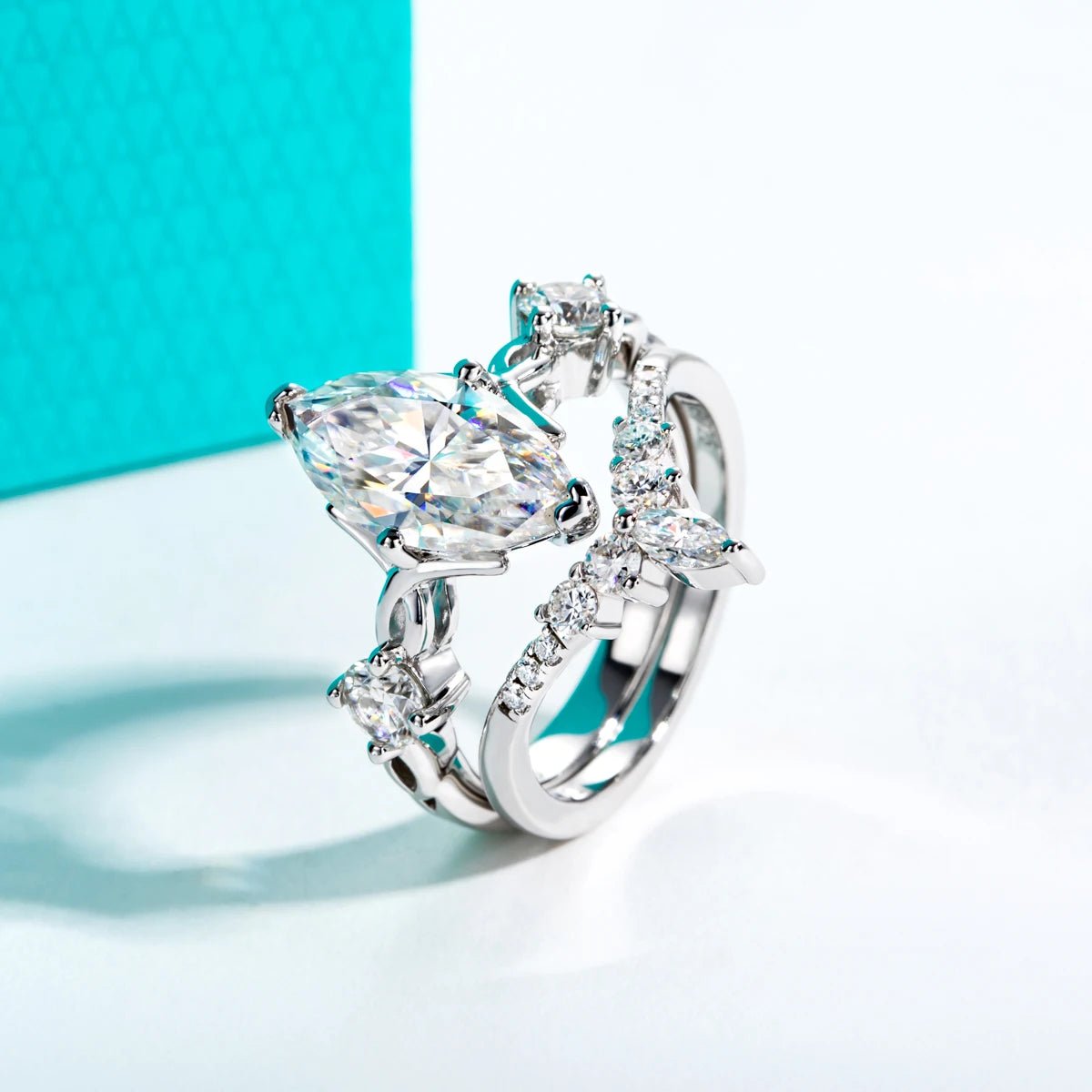 Elsa 4.04 Carats 18k Gold Plated + Wedding Band