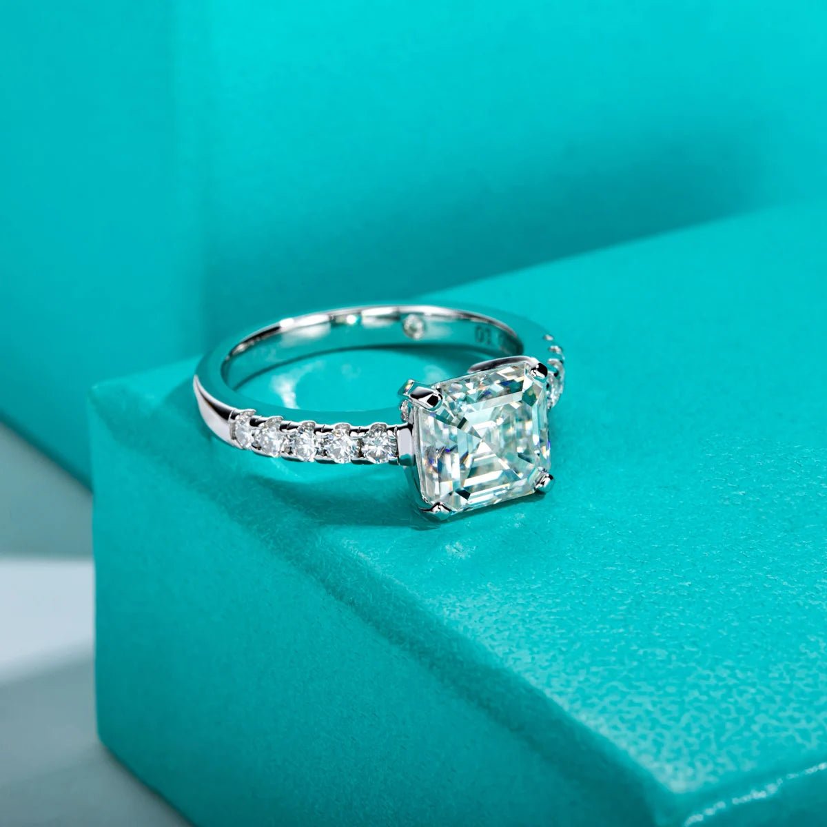 Margaret 3.30 Carats Silver Platinum Plated Engagement Ring