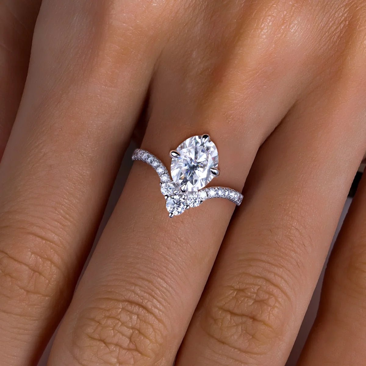 Nala 4.54 Carats Silver Platinum Plated