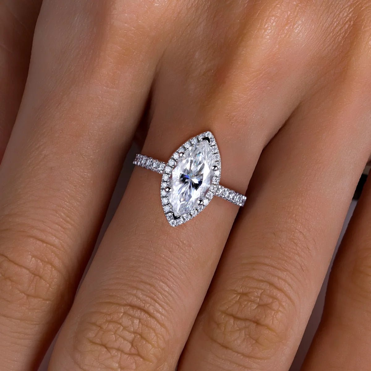 Tandin 3.47 Carats Silver Platinum Plated