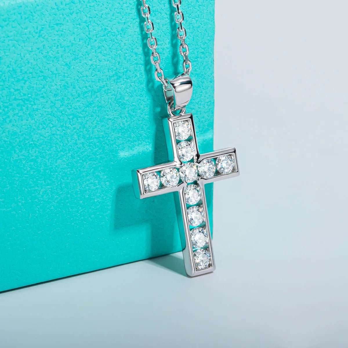 Matthew 2.2 Carats Silver Cross Pendant Necklace