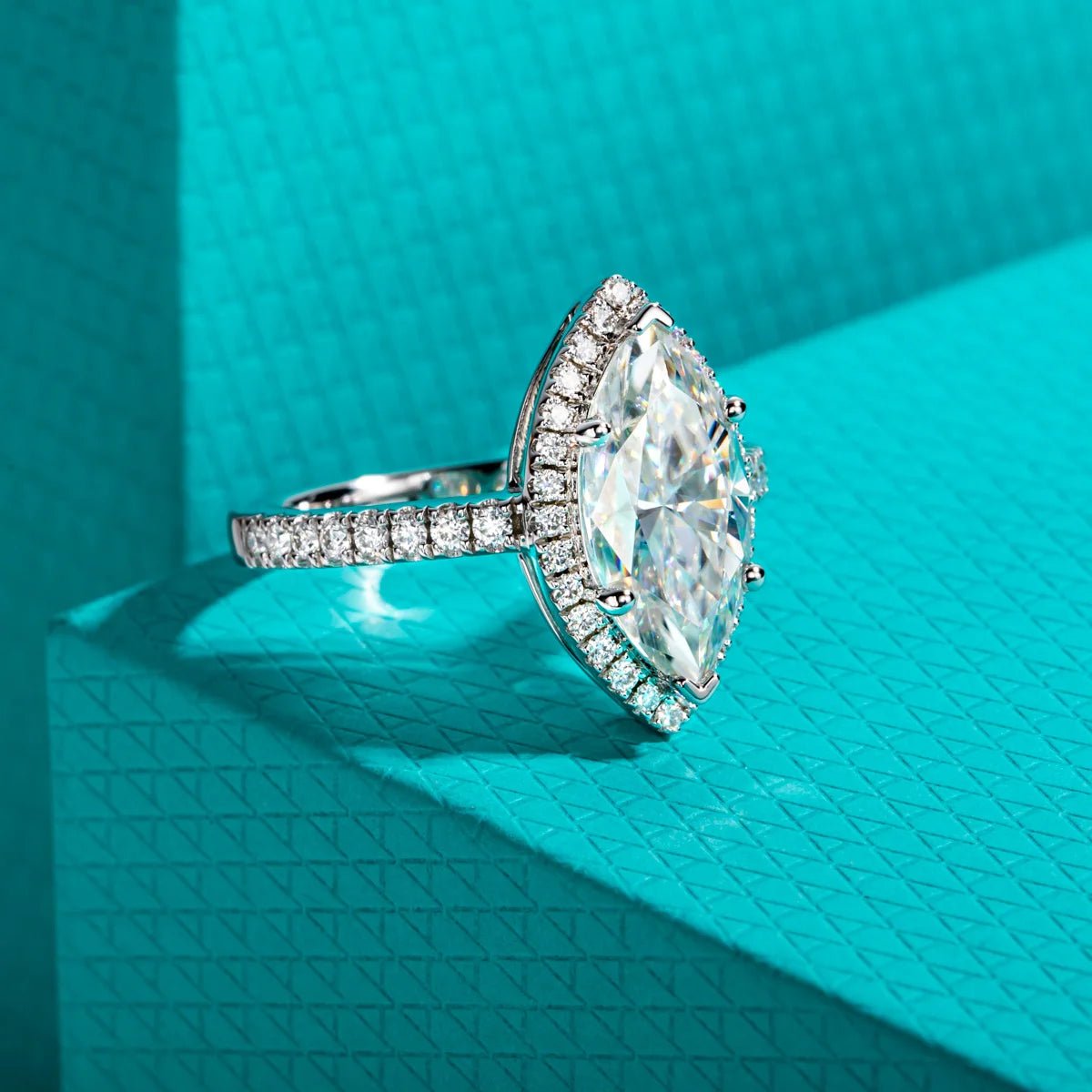 Tandin 3.47 Carats Silver Platinum Plated