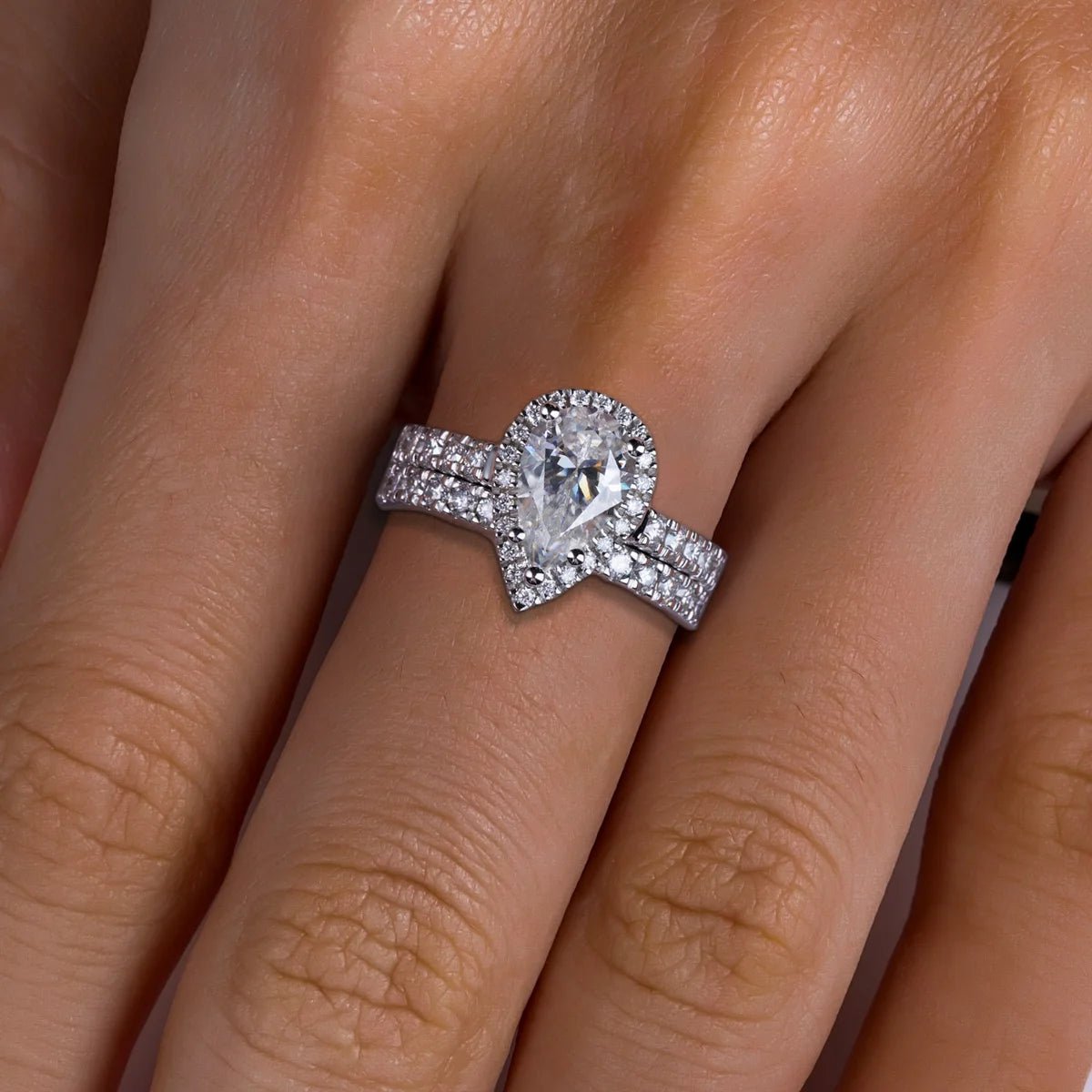 Celeste 3.70 Carats Silver Platinum Plated + Wedding Band