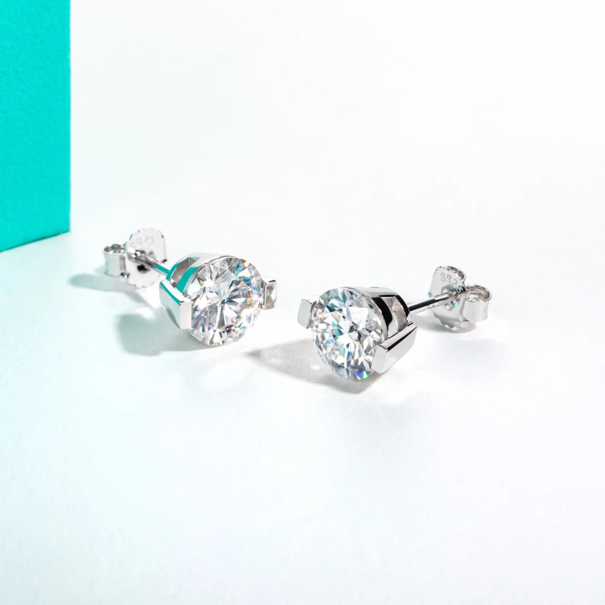 Bijou 0.5 to 3 Carats Silver Studs
