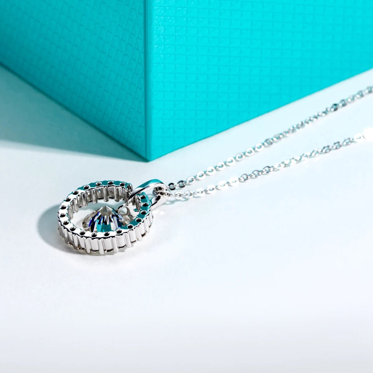 Caroline 3.79 Carats Silver Pendant