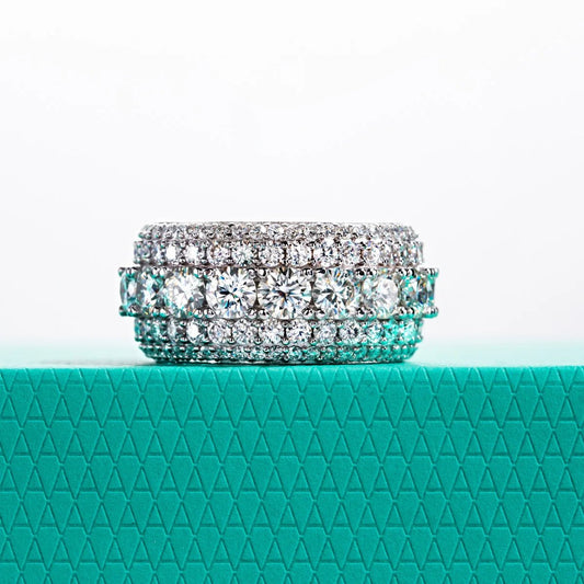Khendu 8.46 Carats Silver Band