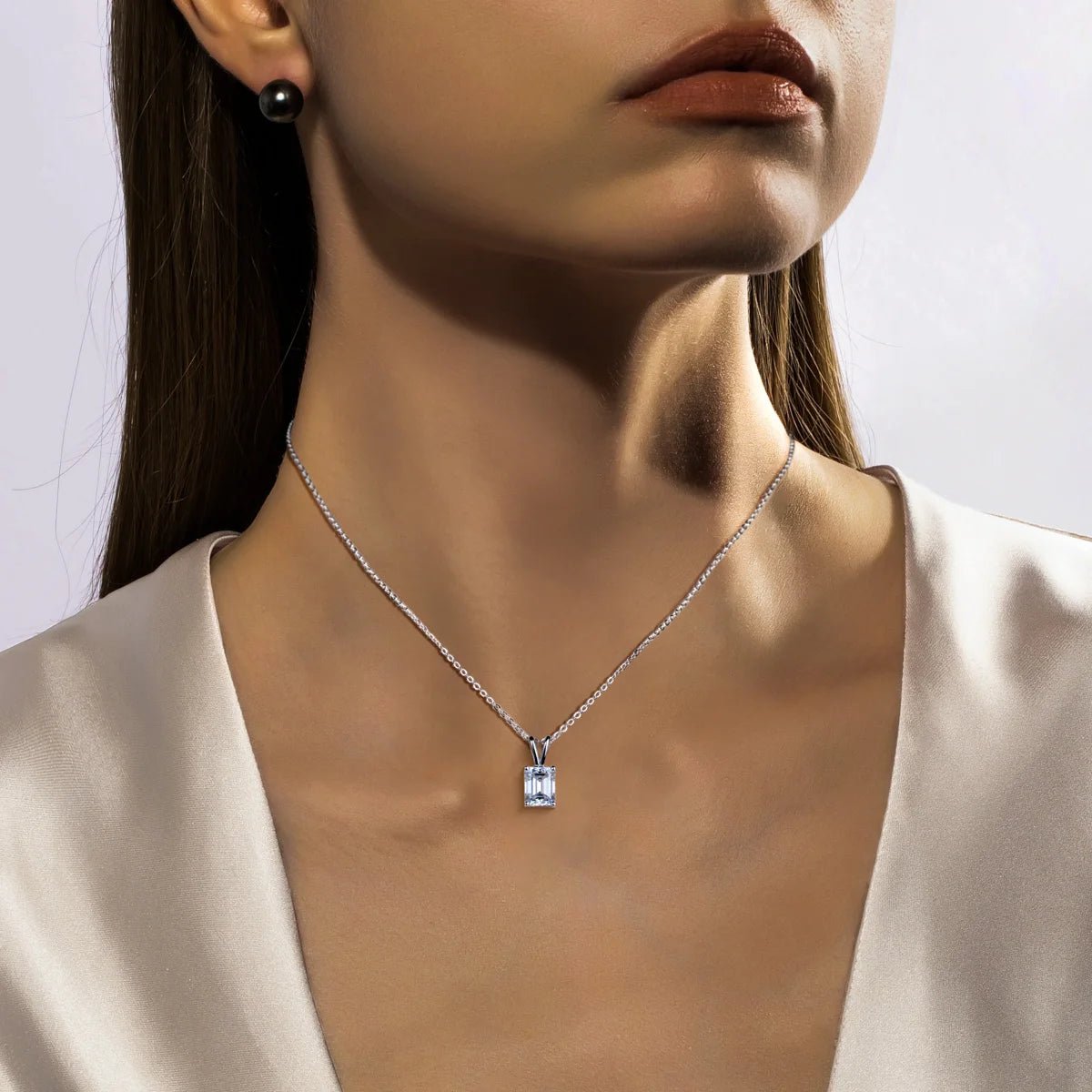 Beatrice 2 to 5 Carats Silver Emerald Pendant