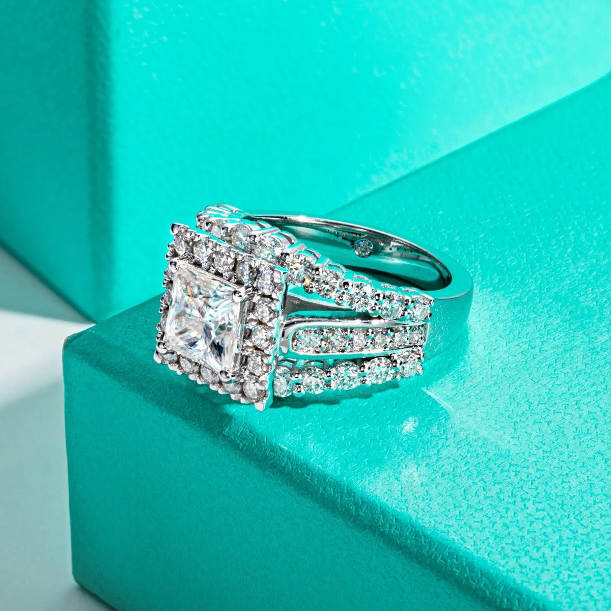 Penelope 3.88 Carats Silver Platinum Plated