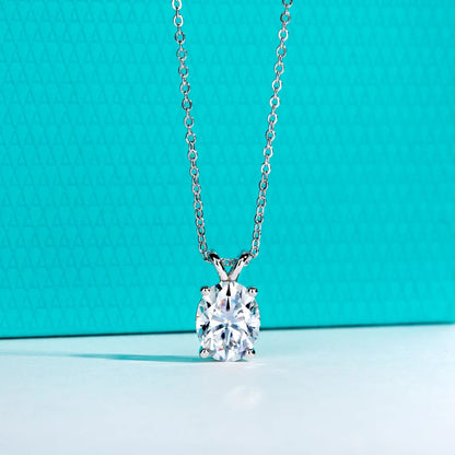 Evora 2 to 5 Carats Silver Oval Pendant