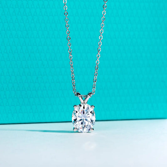 Evora 2 to 5 Carats Silver Oval Pendant