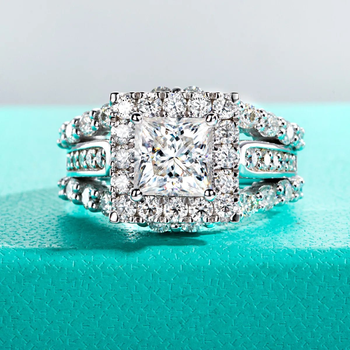 Penelope 3.88 Carats Silver Platinum Plated