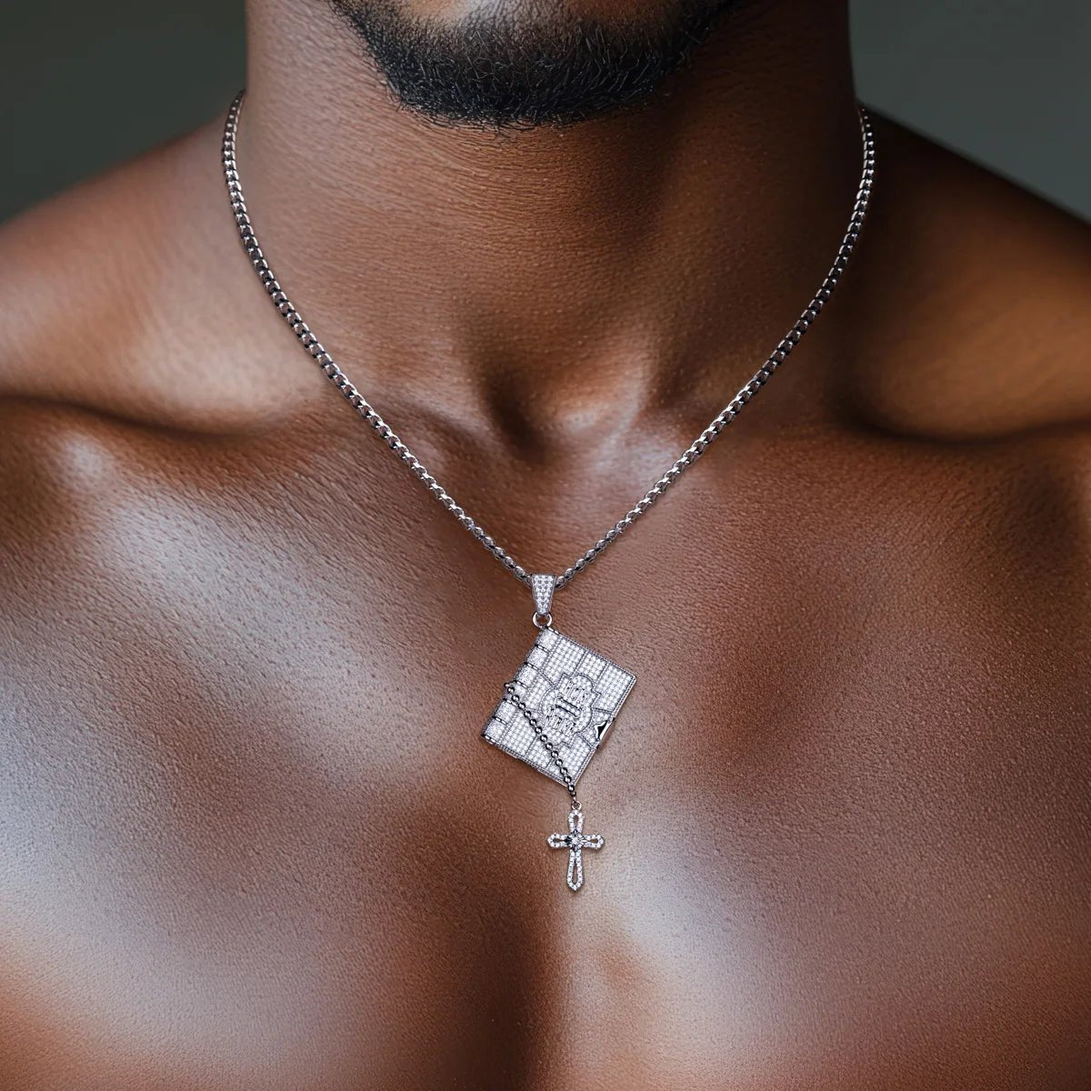 James Holy Bible + Cross 1.78 Carats Silver