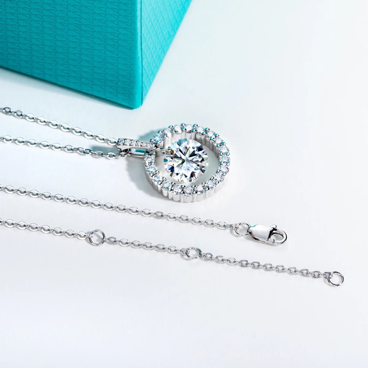 Caroline 3.79 Carats Silver Pendant