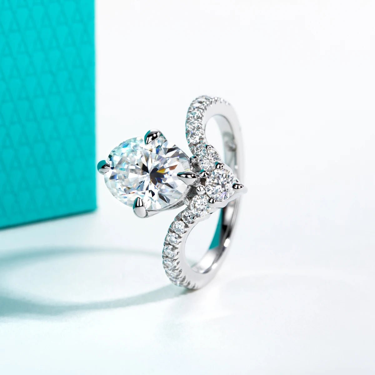 Nala 4.54 Carats Silver Platinum Plated