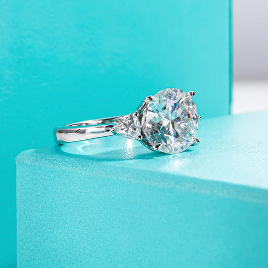 Adelaide 4.6 Carats Silver Platinum Plated Engagement Ring