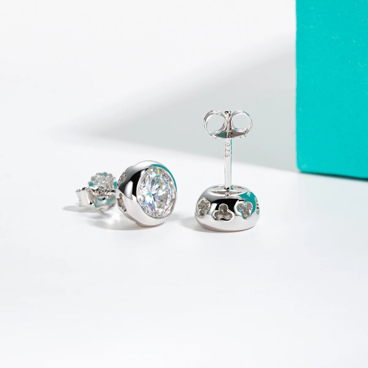 Odette 4 Carats Set White or Yellow 18k Gold Plated