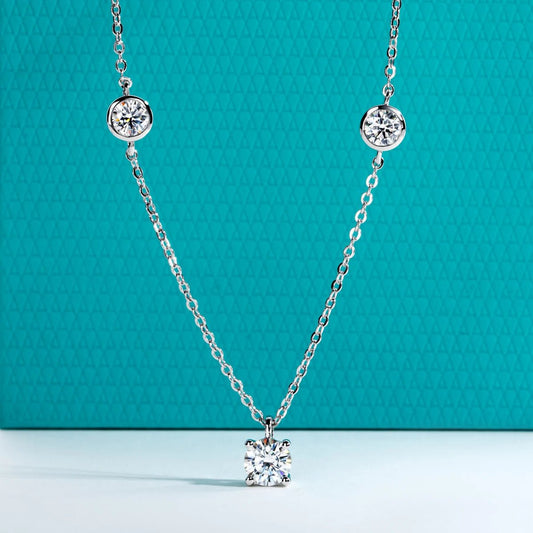 Lumi 3 Carats Silver Station Bezel