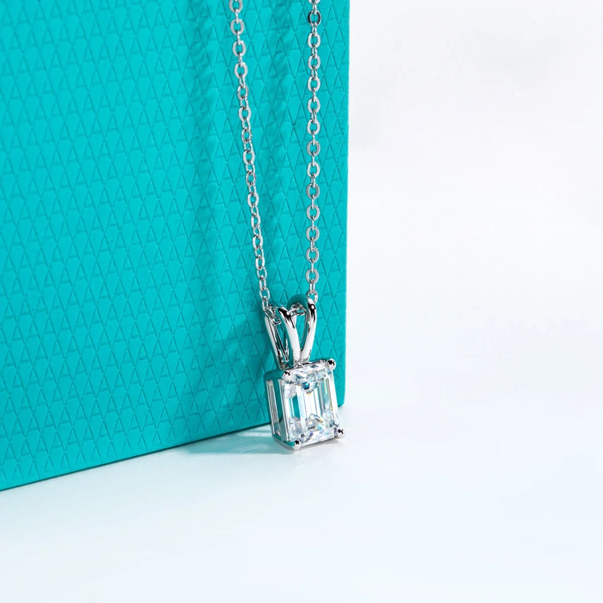 Beatrice 2 to 5 Carats Silver Emerald Pendant