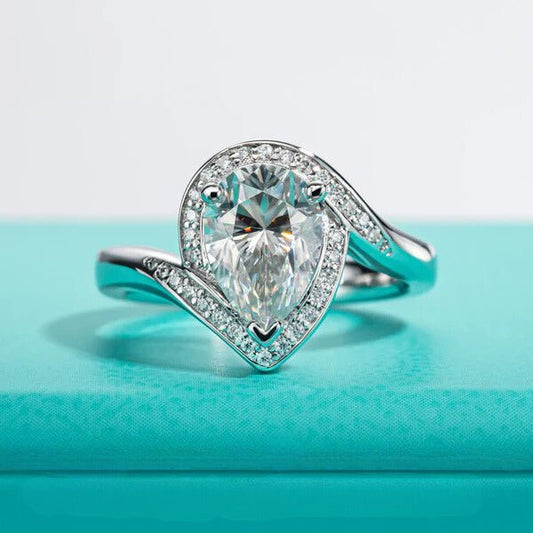 Rosie 2.5 Carats Silver Platinum Plated Engagement Ring